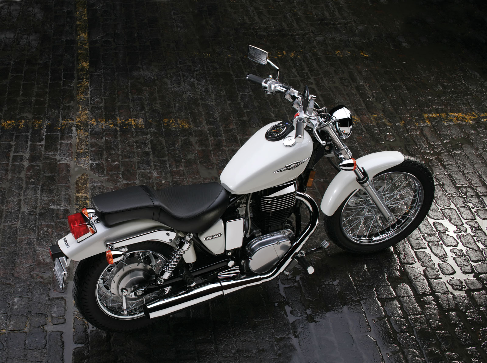 Suzuki boulevard вес